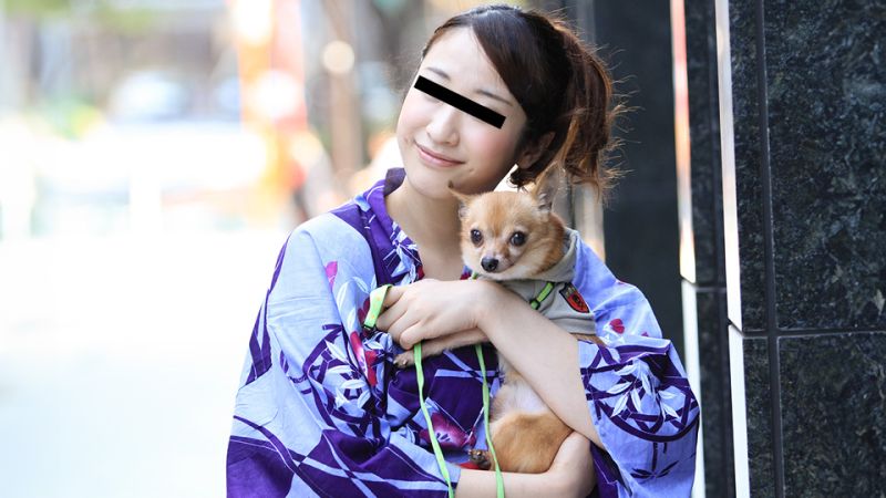 搭讪成功！带狗散步的浴衣美人佐佐木玲遭内射高潮实录 [10musume_082423_01]