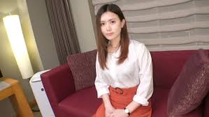 SPD-272 网络AV应聘→AV体验拍摄2399 被人妻女教师的性爱惊艳到！她高潮时尖叫呻吟，欲罢不能！最近和丈夫性生活冷漠，小穴也空空如也……静也明里