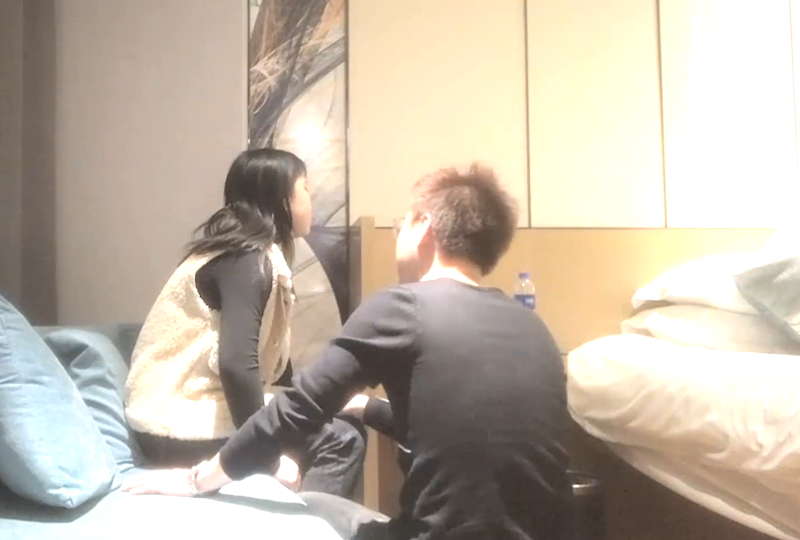 VRF-054 探花哥在外闯荡江湖，第一次上妹子还要看她脸色